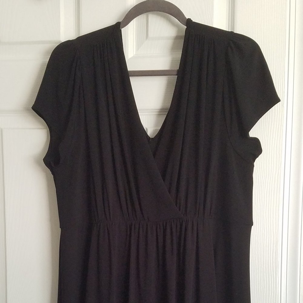 Short Sleeve Black Dress